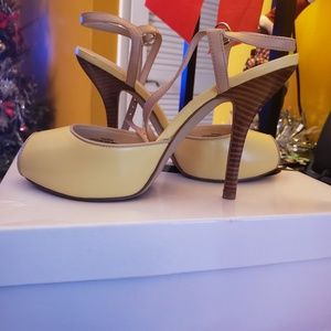 Nine West pale yellow heeled sandals